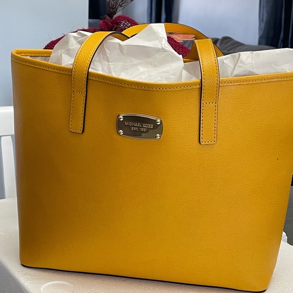 Michael Kors Yellow Tote Bag - Picture 3 of 9